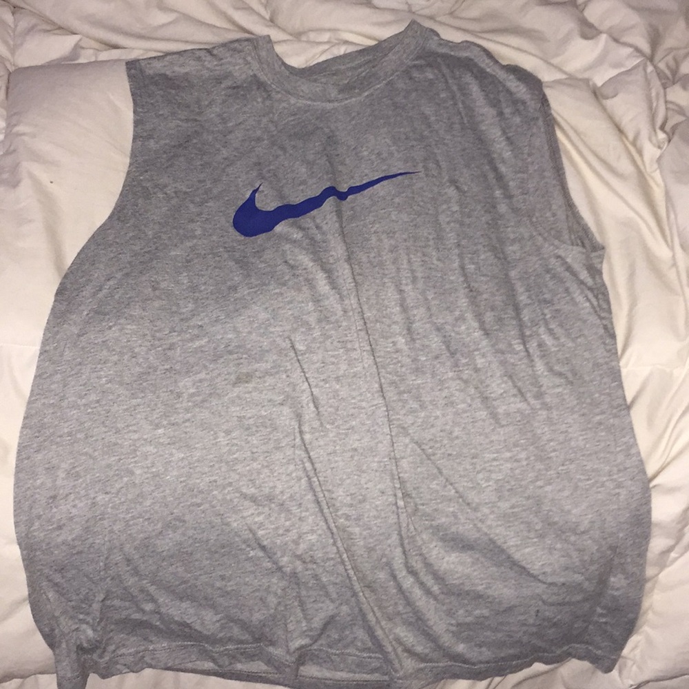 Men’s Nike muscle tee